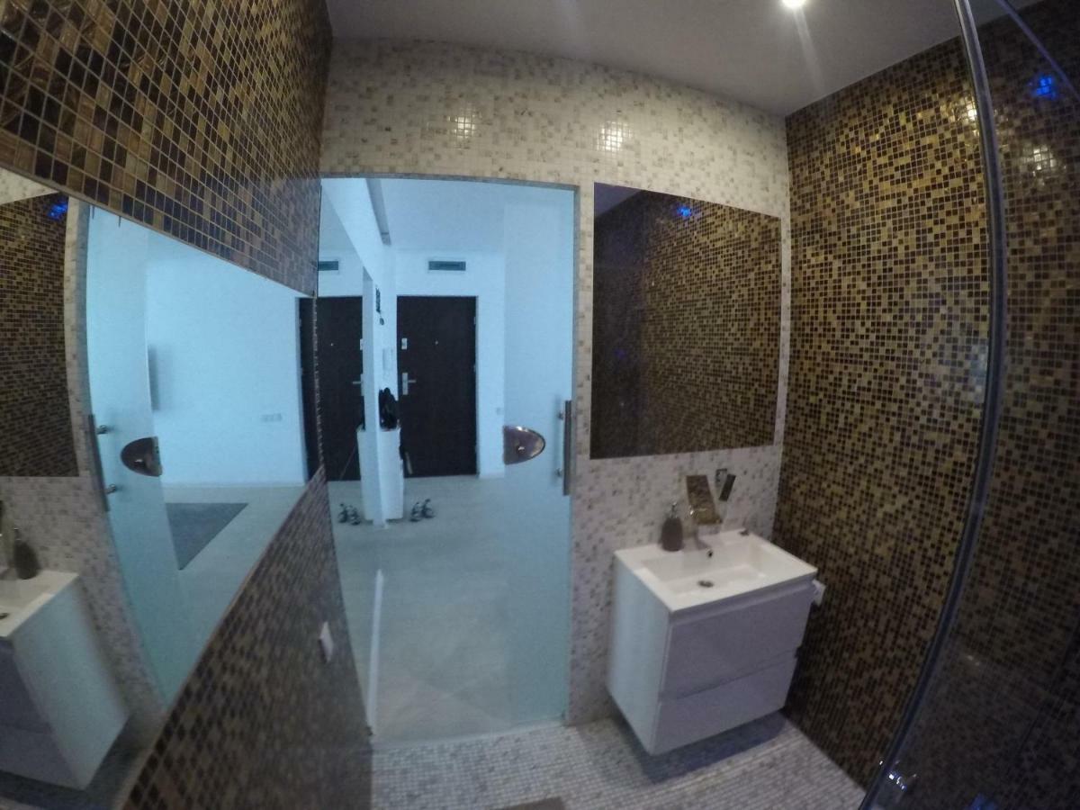 Nowoczesny Apartament III Al. Nmp Czestochowa Bagian luar foto